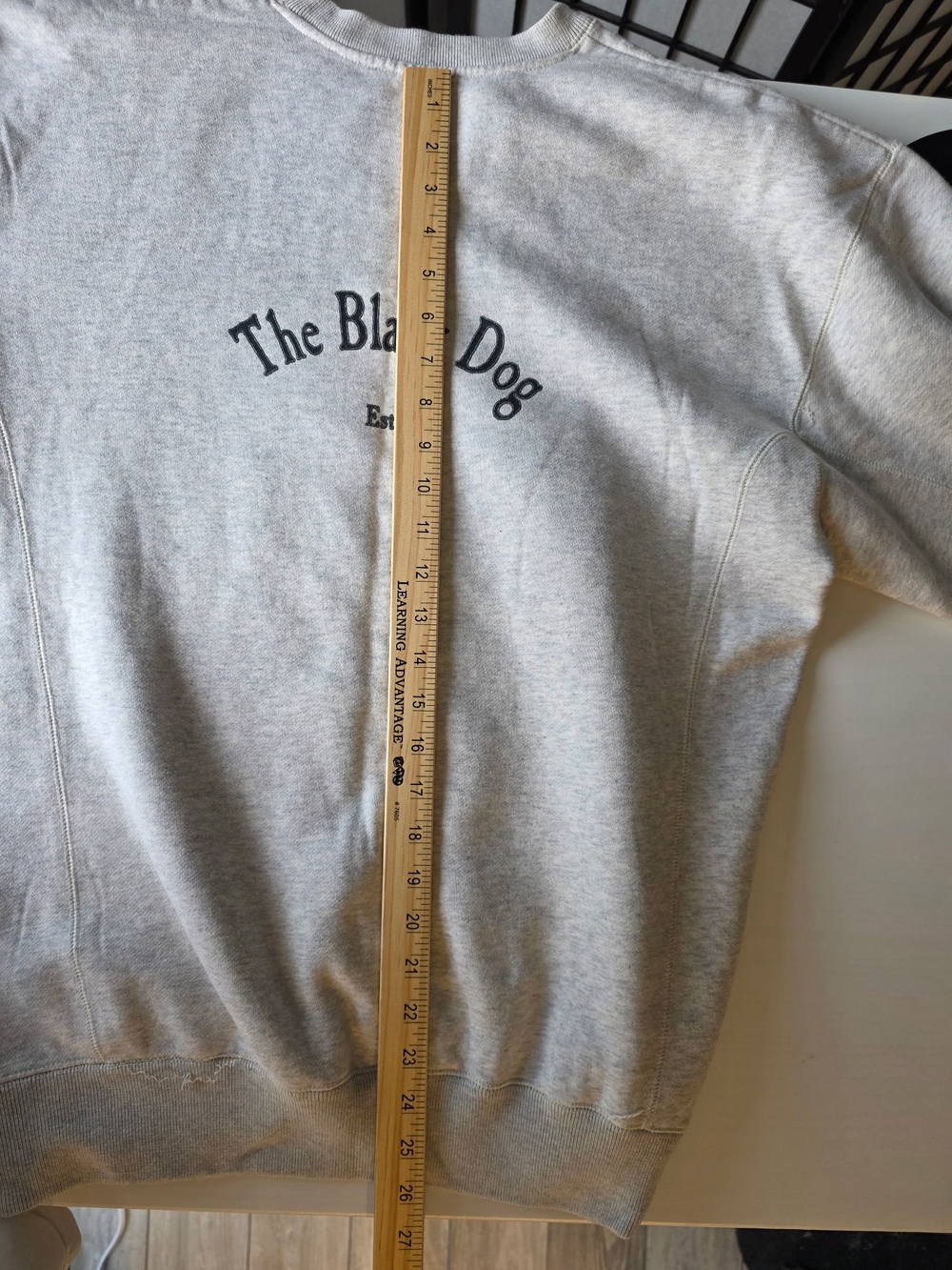 Black Dog Women's Oatmeal Gray Sweatshirt ~ Size Medium - Picture 9 of 9